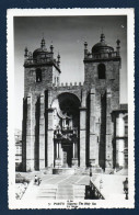 Porto. Place Terreiro Da Sé. Cathédrale-forteresse ( (1110). Façade Principale Sur La Place. 1957 - Porto