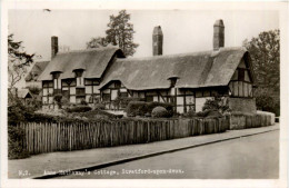 Stratford Upon Avon - Anne Hathaways Cottage - Stratford Upon Avon