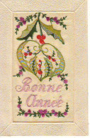 N°24852 - Carte Brodée - Bonne Année - Fleurs Et Houx - Ricamate