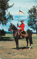 Canada Royal Canadian Mounted Police Officer In Uniform - Uniformen