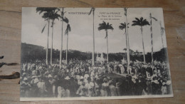 MARTINIQUE : FORT DE FRANCE, La Place De La Savane Un Jour De Courses ................ BE-17809 - Fort De France