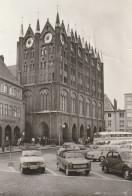 0-2300 STRALSUND, Rathaus, Trabbi, Wartburg... - Stralsund