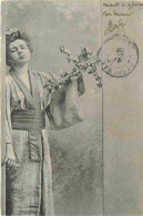 Pays - Japon - Femme En Kimono - Animée - CPA - Oblitération Ronde De 1905 - Voir Scans Recto-Verso - Autres & Non Classés