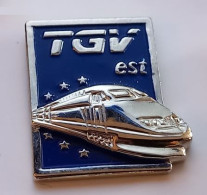 FF238 Pin's SNCF TGV Train Argenté Est En 3D Achat Immédiat - TGV