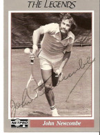 TENNIS - PETITE PHOTO DEDICACEE DU TENNISMAN AUSTRALIEN JOHN NEWCOMBE - FORMAT 8.8 X 6.4 - Dédicacées