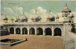 Agra - Pearl Mosque - India