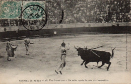 CPA CORRIDA DE TOROS UNA BUENA PAR DE SUITE APRES LA POSE DES BANDERILLES - Corrida