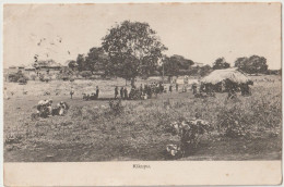 Delcampe - Post Card Kikuyu (Kenya) Native Huts In The Countryside   Circulated 1914 - Kenia