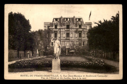 14 - DEAUVILLE - HOTEL DU PHARE RUE JEAN MERMOZ ET BOULEVARD CORNACHE - PUBLICITE AU VERSO - Deauville