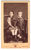 Fotografie C. Paulsen, Hadersleben, Grosse Strasse 430, Kinderpaar In Zeitgenössischer Kleidung  - Anonyme Personen