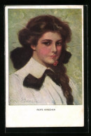 Künstler-AK Clarence F. Underwood: Junges Hübsches Mädchen In Weisser Bluse Mit Kirschen Im Mund  - Underwood, Clarence F.