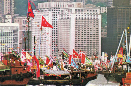 CPSM Hong Kong-Gaily Decorated Fishing Junks Sail Post The Mandarin     L2851 - Cina (Hong Kong)