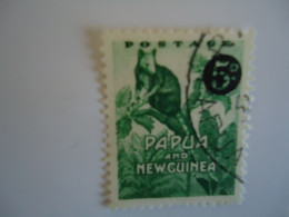 PAPUA NEW GUINEA    USED  SET ANIMALS OVERPRINT MONKEYS - Singes