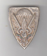 1° REP. 1° Régiment Etranger De Parachutustistes. Drago. 2 Boléros Ourlées, Gravés. - Esercito