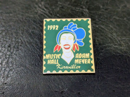 M Pins Pin's Royal Palace Kirrwiller Music Hall Adam Meyer Alsace Strasbourg - Pin-Ups