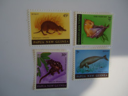 PAPUA NEW GUINEA   MNH   SET 4 ANIMALS BATS FROG FISHES - Murciélagos