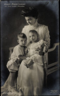 CPA Kronprinzessin Cecilie Mit Ihren Beiden Söhnen, Portrait - Royal Families