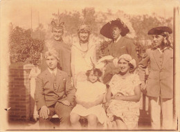 St Gilles Croix De Vie * Villageois Déguisés , Jour De Fête , Mi Carême Ou Cavalcade ? * Déguisements * Photo 1924 12x9c - Saint Gilles Croix De Vie