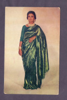 Pakistan PIA Great People To Fly Picture Postcard Women Wearing Sari Worn Properly Throughout Pakistan Issued By PIA - 1946-....: Moderne