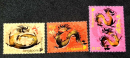 Singapore Year Of The Dragon 2012 New Year Greeting Chinese Lunar Zodiac (stamp) MNH - Singapur (1959-...)