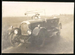 Fotografie Auto Singer, Dame Mit Hut Im Cabriolet Sitzend  - Auto's