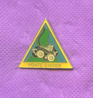 Rare Pins Auto Jeep Ou 4x4 Pointe Evasion N625 - Autres & Non Classés