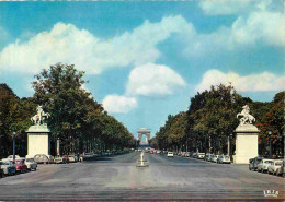 75 - Paris - Avenue Des Champs Elyséees - Arc De Triomphe - Automobiles - Carte Dentelée - CPSM Grand Format - Voir Scan - Champs-Elysées