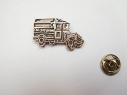 Beau Pin's , Auto Pièces Accessoires , Cailleau Pneus  Angers , Maine Et Loire , Camion En Relief - Altri & Non Classificati