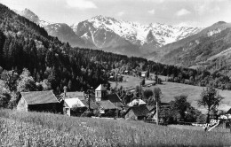 La Ferrière D'allevard * Vue Générale Du Village Et Le Massif Des Sept Laux - Other & Unclassified