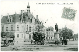 17 - B8052CPA - SAINT JEAN D'ANGELY - Place De L'hotel De Ville - Très Bon état - CHARENTE-MARITIME - Saint-Jean-d'Angely