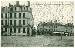 79 - B18184CPA - THOUARS - Hotel Des Postes Et Place Saint Medard - Très Bon état - DEUX-SEVRES - Thouars