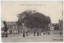 80 - B16855CPA - MOREUIL - Place Victor Hugo - Bon état - SOMME - Moreuil