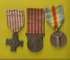 3 Medailles Militaires - France