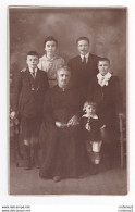 Carte Photo Famille De 54 JOEUF Vers Homécourt ? Le 23 Mai 1923 Grand Mère Couple Et Enfants - Homecourt