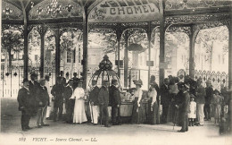 FRANCE - Vichy - Source Chomel - Animé - Carte Postale Ancienne - Vichy