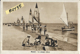 Emilia Romagna-rimini La Spiaggia Ridente Veduta Lungoriva Anni 30 Bagnanti Epoca Barche A Vela Epoca Mare Spiaggia - Rimini