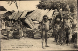 CPA Westafrika, Auf Einem Indigenen Markt - Costumes