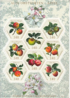 2015 Liechtenstein Apples Fruits Miniature Sheet Of 8 MNH @ BELOW FV * Crease To Top Right Corner Stamps OK** - Ongebruikt