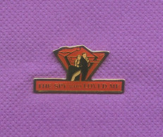 Rare Pins Cinema James Bond 007 Film The Spy Who Loved Me L238 - Cine