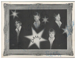 Y28785/ Classix   Beat- Popgruppe Autogramme Autogrammkarte 60er Jahre - Handtekening