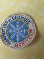 Sport / SKI / Ecusson Tissu Ancien De Club/ "Marmottes Et Chamois "/ MONITEUR/1965     ET632 - Patches