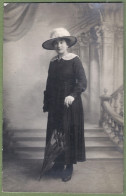 CARTE PHOTO -  FEMME ÉLÉGANTE, MODE, CHAPEAU - - Fashion