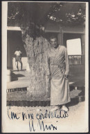 Ritratto Di Un Uomo In Vestaglia Sotto Un Albero - 1940 Fotografia Epoca - Places