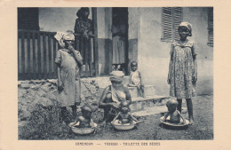 TABASSI    CAMEROUN   Toilette Des Bébés   SUP  PLAN.    ENV; 1930  RARE - Cameroun