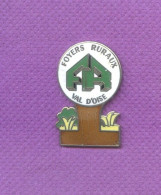 Rare Pins Val D'oise Foyers Ruraux Egf Demons Et Merveilles L315 - Amministrazioni