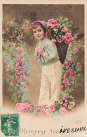 FETES - VOEUX - Nouvel An - Heureuse Année - Enfant - Garçon - Fleurs - Colorisé - Carte Postale Ancienne - Andere & Zonder Classificatie