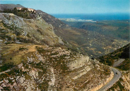 06 - Gourdon - Véritable Nid D'Aigle, Ce Vieux Village Féodal, Dominant Les Gorges Du Loup, Offre Un Panorama Unique Sur - Gourdon