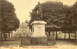 France - (45) Loiret - Pithiviers - Place Denis Poisson Et L'Hôtel De Ville - Pithiviers