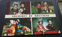 France - Sourires De Bretagne - Costumes De Fouesnant,Plougastel-Daoulas Et Pont-Aven - Europa