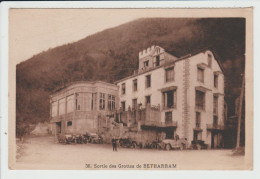 BETHARRAM - PYRENEES ATLANTIQUES - LES GROTTES - SORTIE - Otros & Sin Clasificación